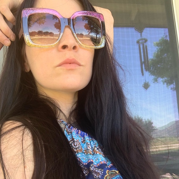 🍁4 for $25 Big Square sparkly sun glasses - Picture 2 of 6